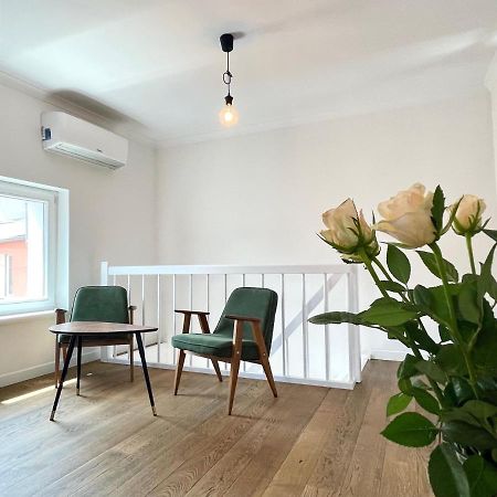 Two-Story Old Town Apartment Торунь Экстерьер фото