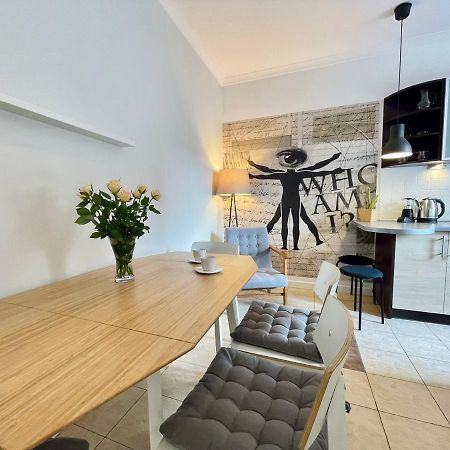 Two-Story Old Town Apartment Торунь Экстерьер фото